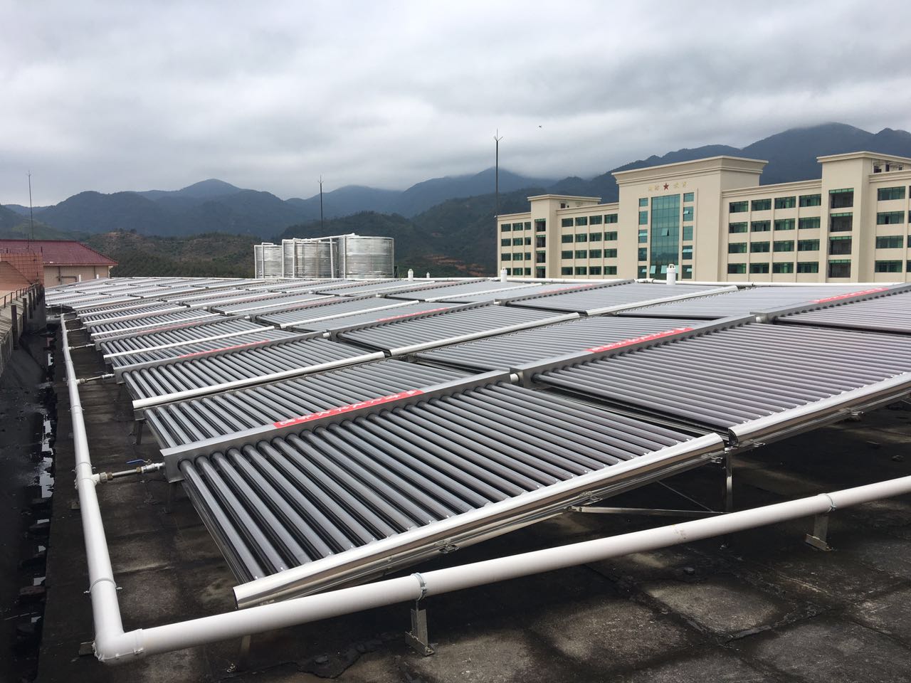 太陽(yáng)能熱水器工程