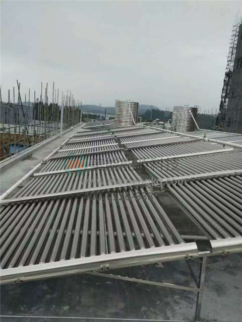 太陽能熱水器