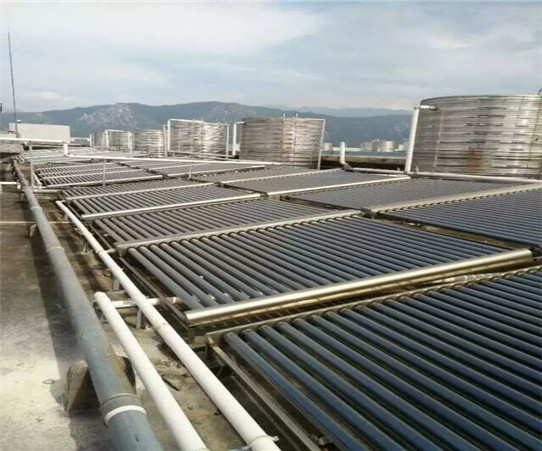 太陽能熱水器